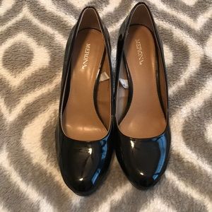 Patent leather black heels